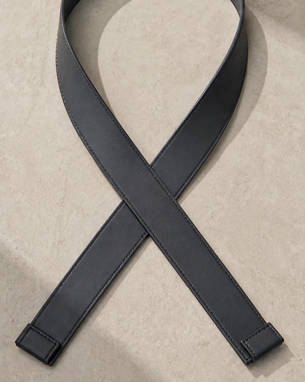 Ribbon Crossed Strap in charcoal, back view