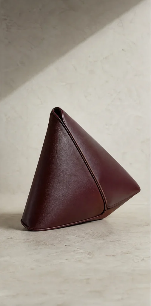 ELVANTTO form study: Triangle clutch Edgework, view 2
